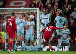 Fabiański nie zatrzymał Liverpoolu. Gol Mane na wagę trzech punktów