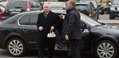 Kaczyński ze święconką. Zobacz, co miał w koszyczku...