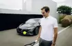 Mercedes EQS i Roger Federer