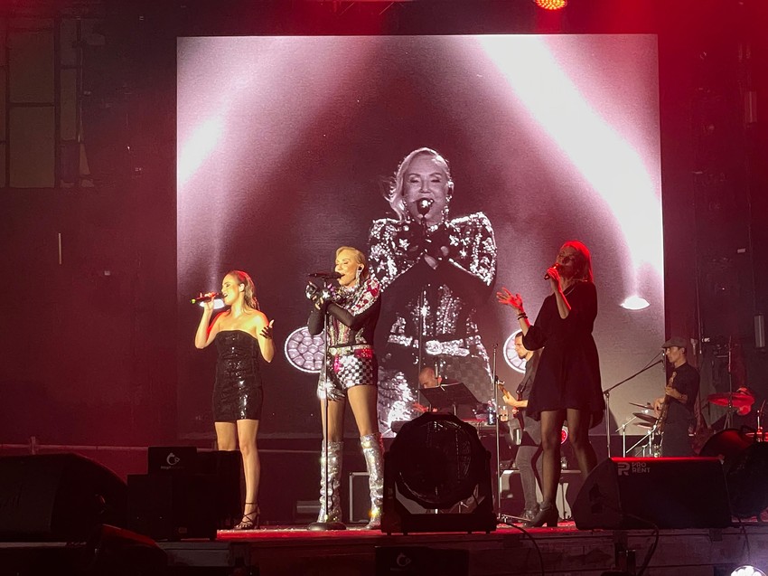 Lepa Brena u Podgorici