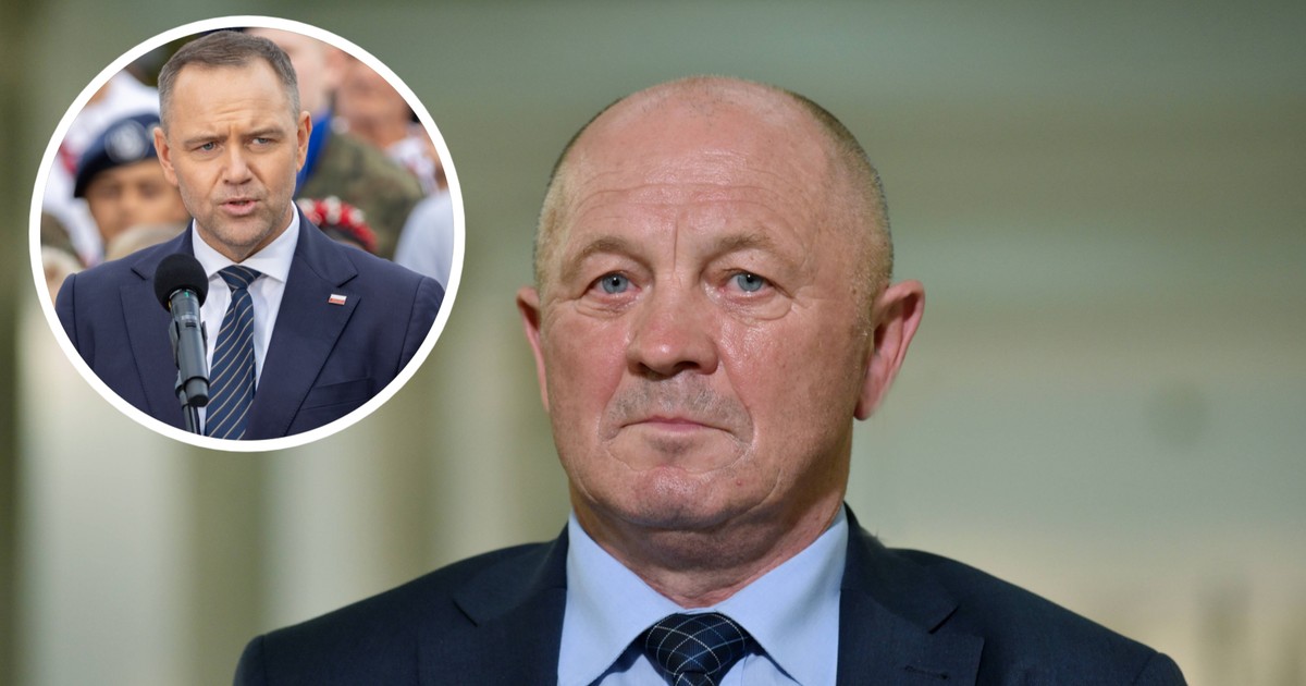 Ostre słowa Sawickiego o Nawrockim. "Siedzi, jak mysz pod miotłą"