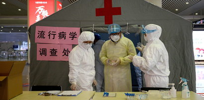 Zakaz sprzedaży leków na gorączkę. Chiny walczą ze śmiertelnym wirusem