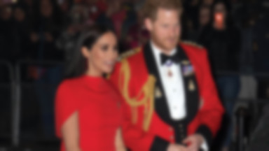 "Zamyślony i zdenerwowany Harry" oraz olśniewająca Meghan. Jak wyglądają ostatnie dni książąt na dworze?