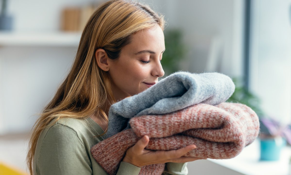 Ten płyn do prania roztacza luksusowy zapach na cały dom. Pachnie jak perfumy, kosztuje grosze
