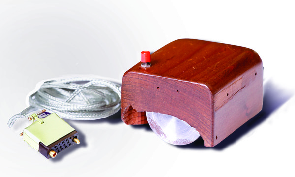 Pierwszy model myszki komputerowej według projektu Douga Engelbarta