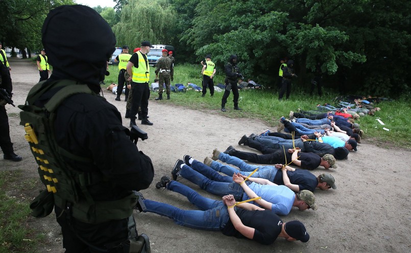 Pozorowany atak terrorystyczny i reakcja w sytuacji zagrożenia. Służby ćwiczą przed szczytem NATO i Światowymi Dniami Młodzieży