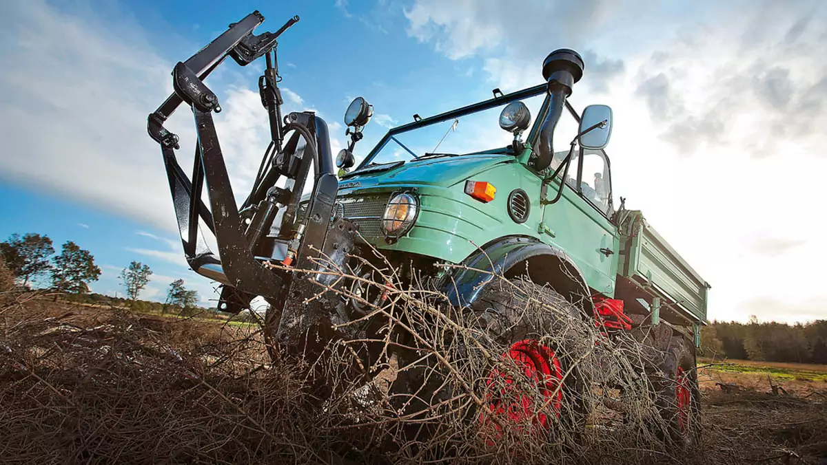 Mercedes Unimog 406 - gdzie diabeł nie może, tam...