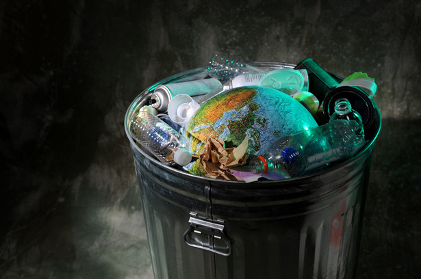 Warszawscy radni przyjęli nowe stawki za wywóz śmieci