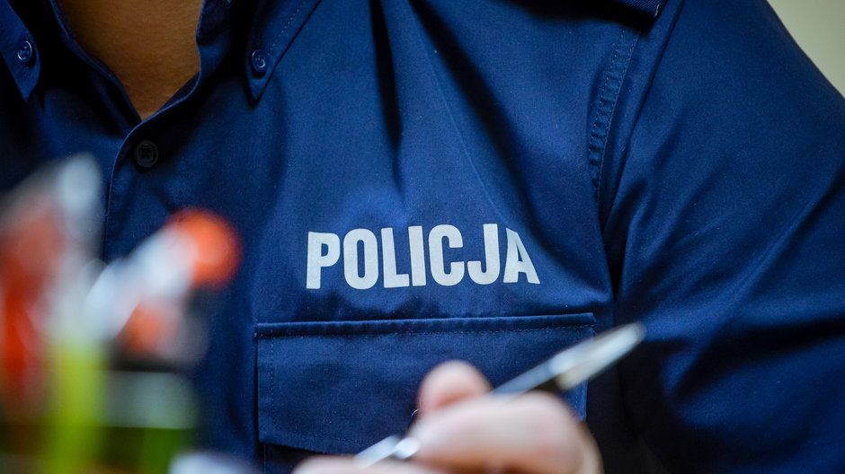 Dziewczynka błąkała się po Wrocławiu. Policja odnalazła jej opiekunów