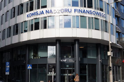 KNF: rozwiązanie problemu kredytów frankowych coraz bliżej