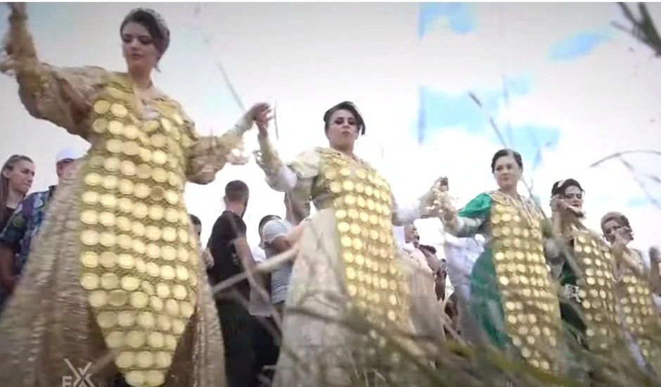 Vašar na Pešteru, mlade obučene u suvo zlato vredno kao dva stana u Beogradu