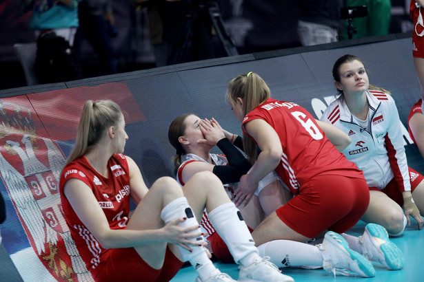 Siatkarki reprezentacji Polski po przegranym meczu ćwierćfinałowym meczu mistrzostw świata z Serbią