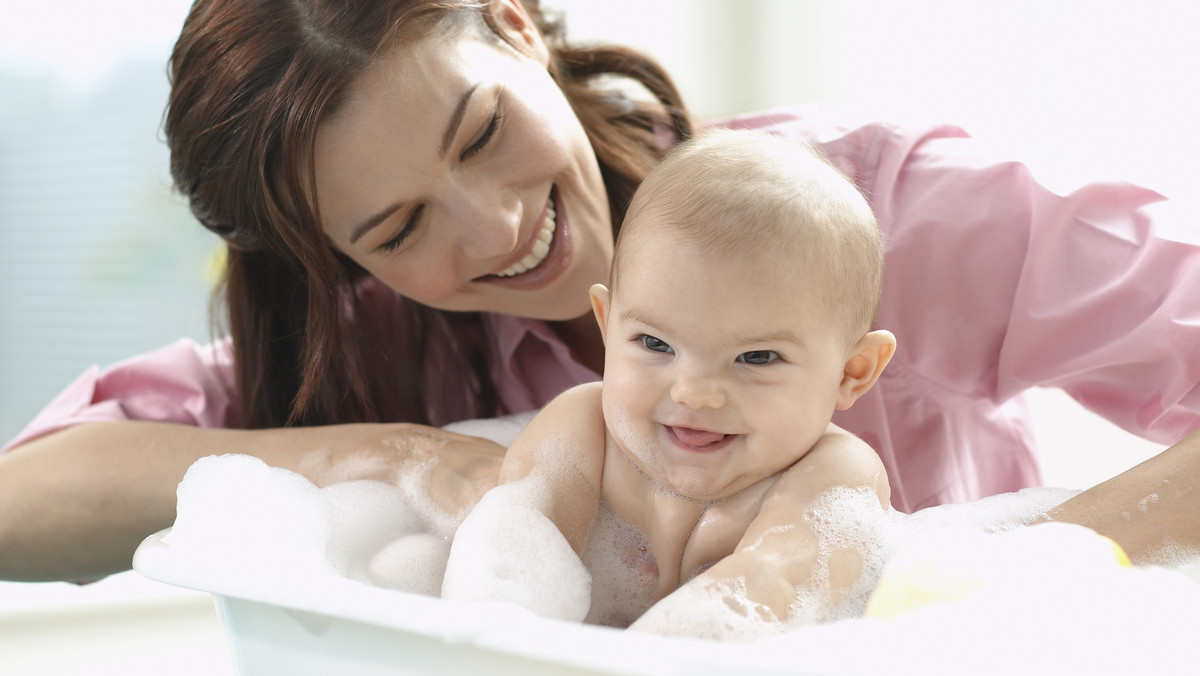 Ręcznik dla niemowlaka – jaki najlepiej wybrać? 