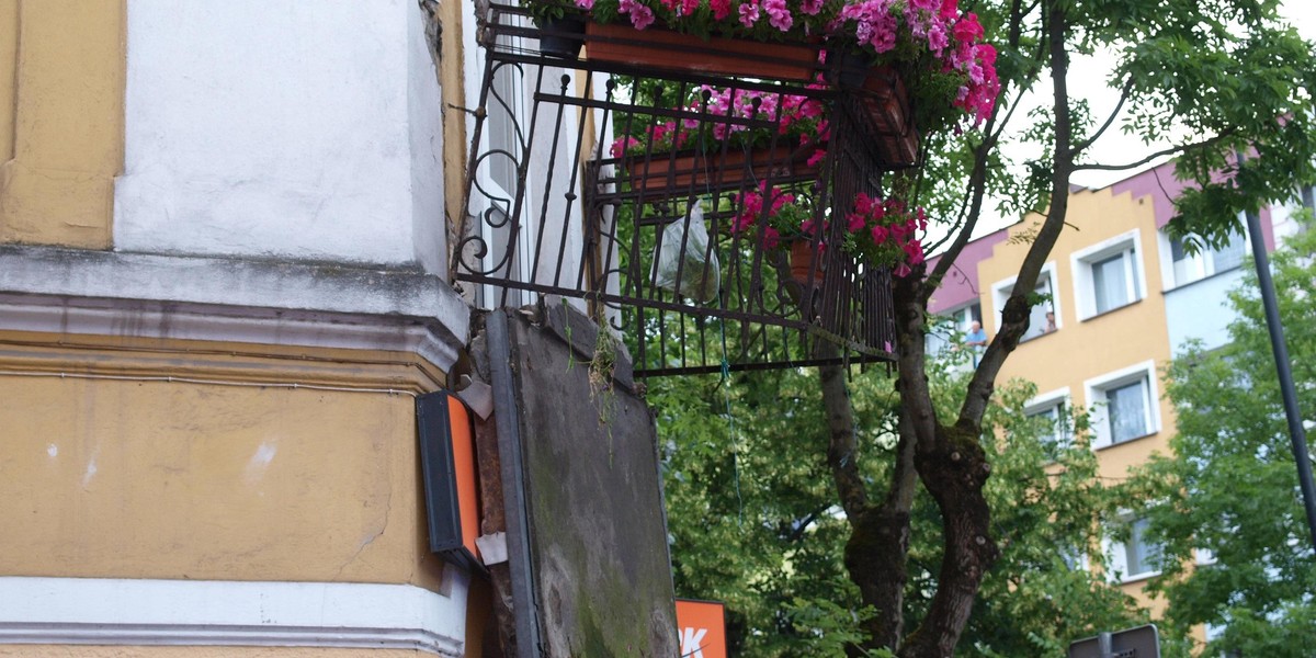 Zawalił się balkon w Białogardzie