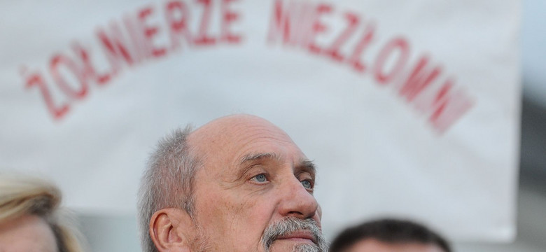 Macierewicz: Żołnierze obrony terytorialnej są przygotowani do rzeczywistego działania