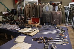 Nowa kolekcja militariów w Muzeum Wojska Polskiego. 'To największy chyba zakup' [ZDJĘCIA]