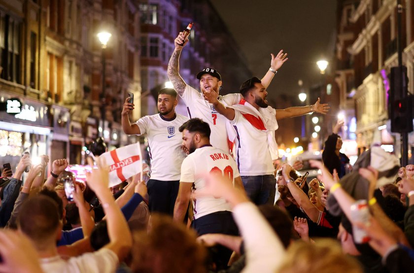 Anglicy czekali aż 55 lat, by ich zespół zagrał w finale wielkiego turnieju.