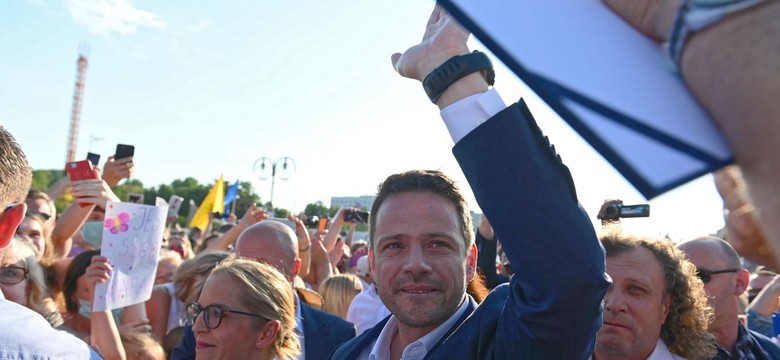 Wyborcy PO chcą, by Trzaskowski założył nowy ruch obywatelski [SONDAŻ]