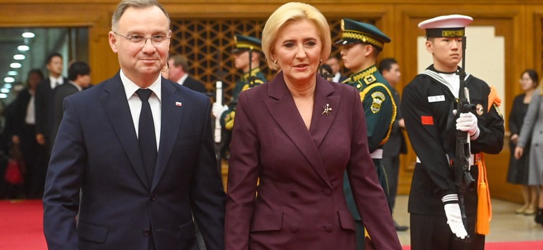 Eksplozja balonu nad pałacem w Seulu. Przebywał tam wówczas Duda z małżonką