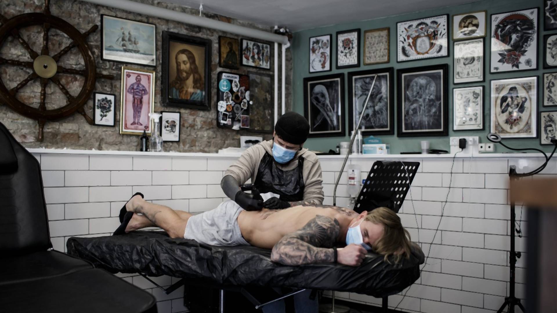 Šta tetoviraju Srbi: Nema više tribala, ali su verske tetovaže i dalje popularne