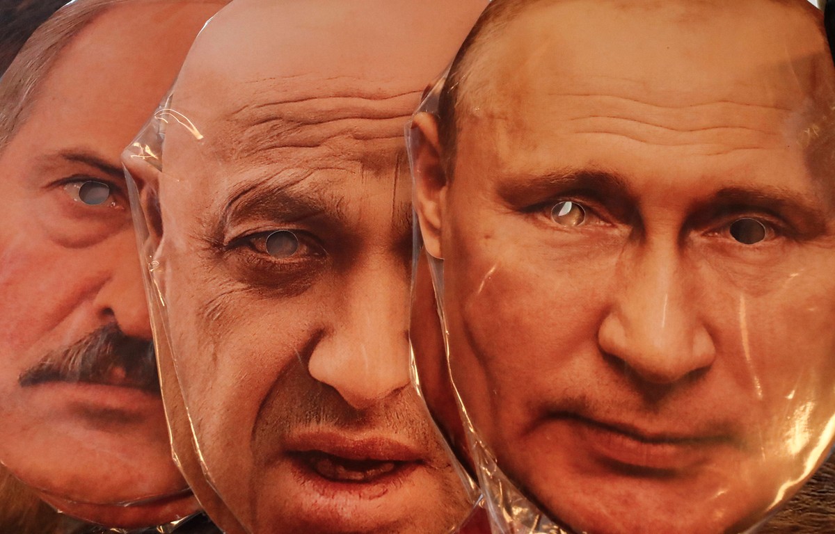 Maski Alaksandra Łukaszenki, Jewgienija Prigożyna i Władimira Putina
