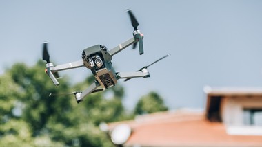 soczewki mniejsze niż ludzki włos. przełom w optyce dla smartfonów i d