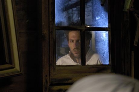 PRISON BREAK: Haywire (Silas Weir Mitchell) is on the run in the PRISON BREAK season finale episode 'Flight' airing Monday, May 15 (8:00-9:00 PM ET/PT) on FOX. ©2006 Fox Broadcasting Co. Cr: M. Dinnerstein/FOX
