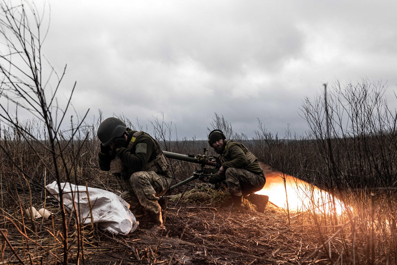 Ukrainian soldiers fire on Pakmut in Donetsk region, Ukraine on February 4, 2024.