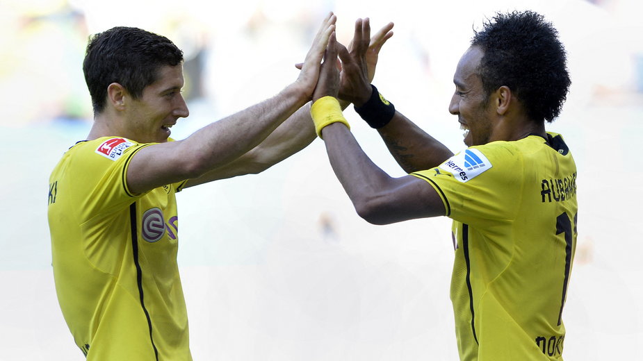 Robert Lewandowski i Pierre-Emerick Aubameyang w Borussii Dortmund razem cieszyli się z goli, teraz po ośmiu latach znów zagrają razem.