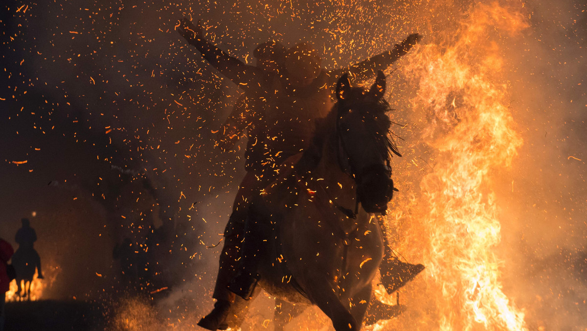 SPAIN-FESTIVAL-LUMINARIAS