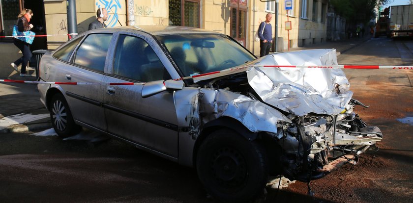 Wypadek na Zielonej w Łodzi. Ciężarówka stanęła w płomieniach