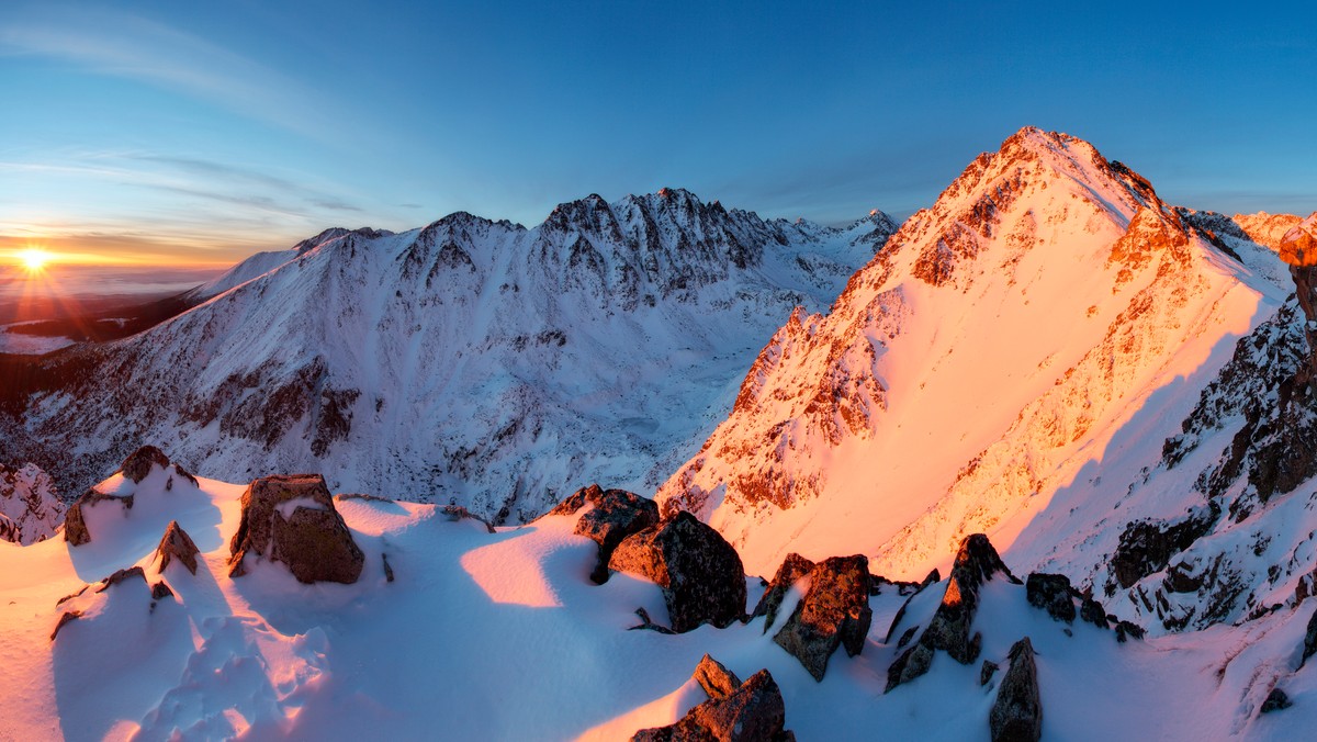 W Jasnej w Tatrach Słowackich znaleziono polskiego snowboardzistę. Jego poszukiwania trwały ponad trzy godziny. Mężczyzna ma obrażenia głowy.