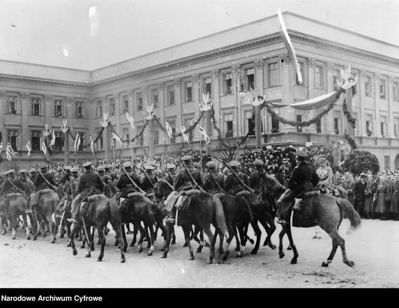 Obchody święta 11 listopada w Warszawie, rok 1927.