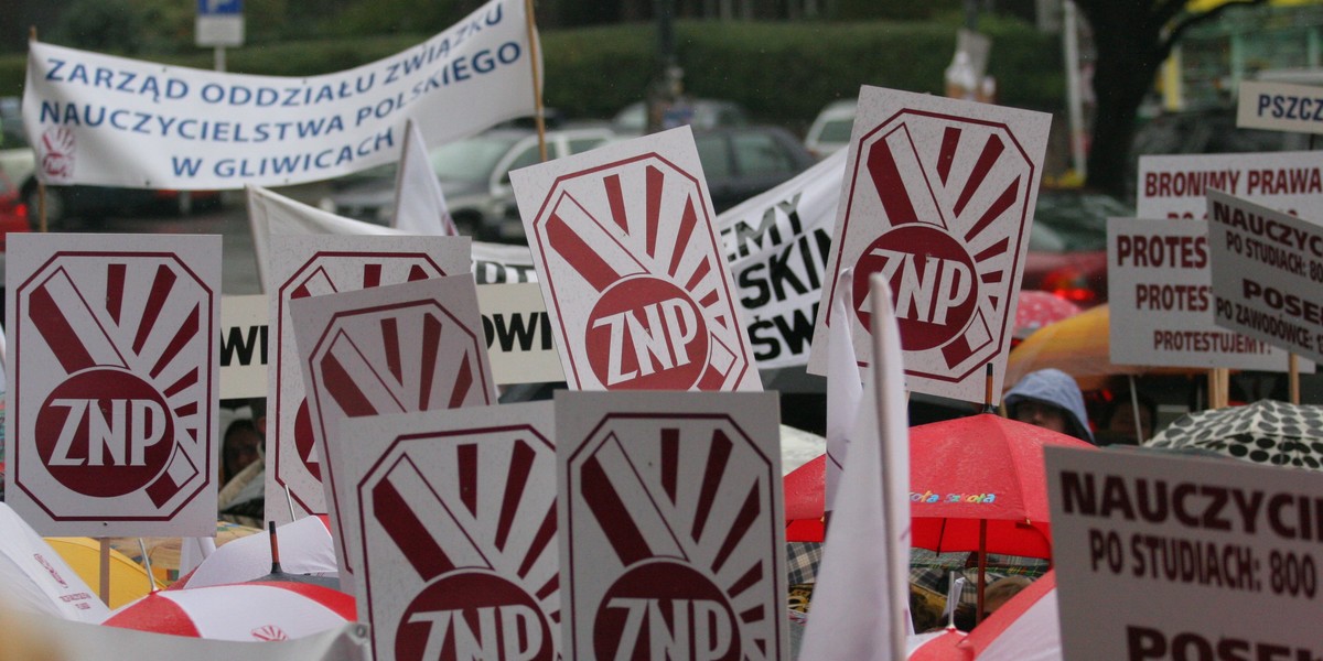 manifestacja nauczycieli ZNP