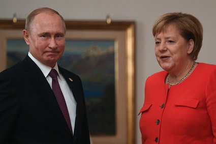 Współpraca Rosji i Niemiec "w sferze gazowej". Putin rozmawiał z Merkel