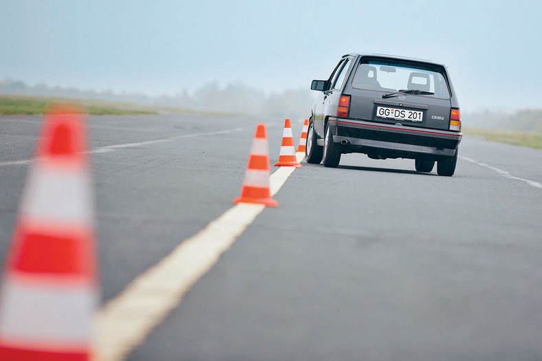 Opel Corsa GSI - to wciąż mieszczański Opel