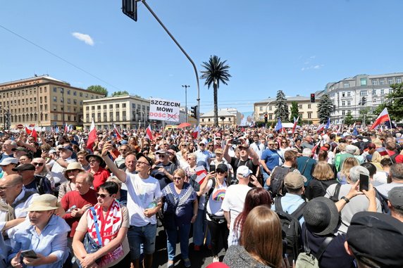 Uczestnicy marszu 4 czerwca