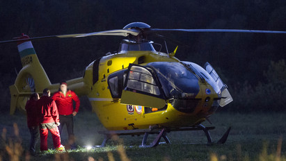 Mentőhelikopter okozott balesetet Pest megyében