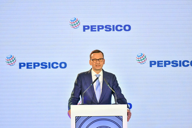 Premier Mateusz Morawiecki podczas uroczystego otwarcia zakładu produkcji przekąsek firmy PepsiCo w miejscowości Święte
