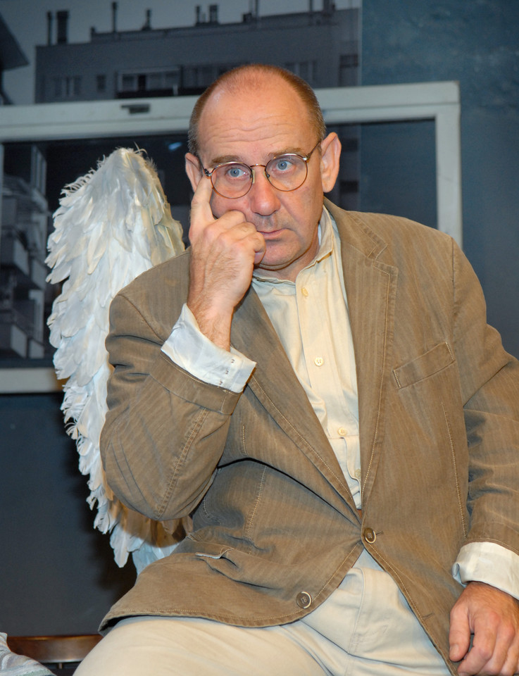 Sławomir Orzechowski w sztuce "Kantata na cztery skrzydła" w Teatrze Polonia
