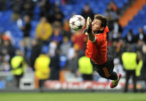 Iker Casillas pochwalił się na Twitterze zdjęciem z Józefem Młynarczykiem [FOTO]