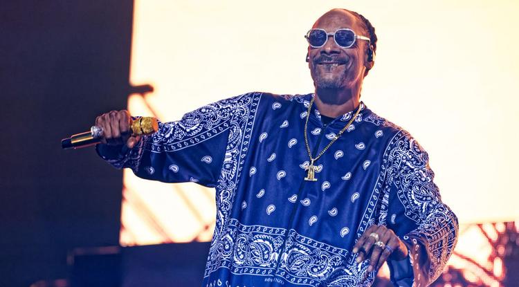 Snoop Dogg átvert mindenkit: nem is teszi le a füvet
