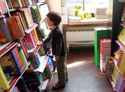 To rekord! Polacy jeszcze nigdy tak dużo nie czytali!