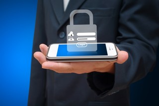 Wirus prosto z fabryki: Jak urządzenia szpiegują użytkowników?