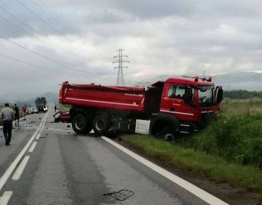 Makabryczny wypadek w Starym Sączu. Nie żyje 19-latek