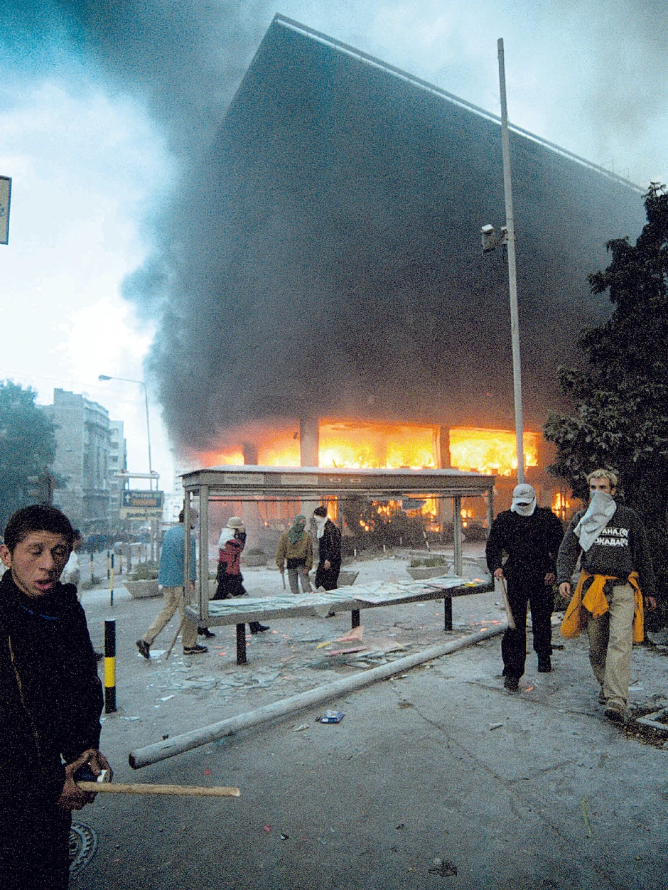 Proganja nas neprevladana prošlost: Zgrada RTS-a 5. oktobra