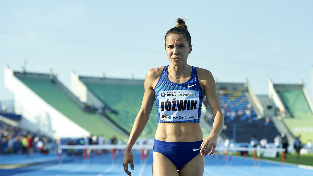 Anna Sabat została mistrzynią Polski w biegu na 800 m. To udana obrona tytułu w wykonaniu zawodniczki CWKS Resovia, która poprawiła też czas względem poprzedniego roku. Na podium znalazły się ponadto Joanna Jóźwik i Martyna Galant.