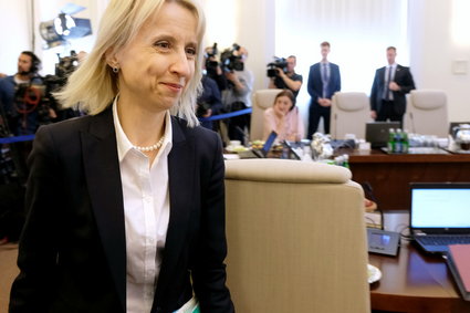 Teresa Czerwińska zapowiada "uporządkowanie rynku pracy" i nowy podatek dla gigantów