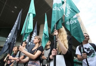 Nowoczesna zaapelowała o podpisywanie się pod wnioskiem o delegalizację ONR