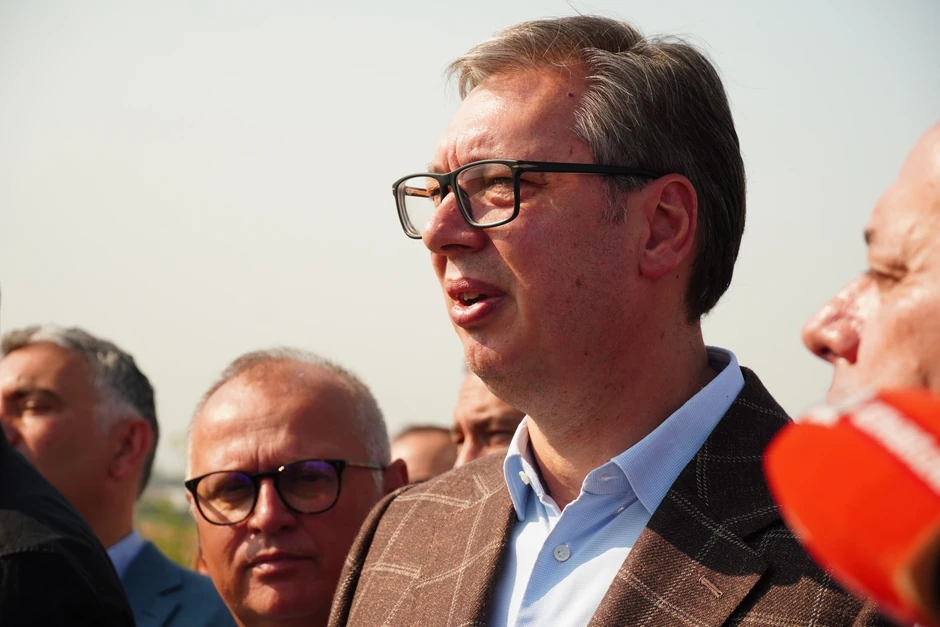 Vučić kaže da će se u narednih 20 dana doneti konačna odluka o vraćanju obaveznog služenja vojnog roka